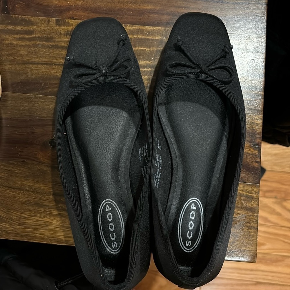 Trendy Black Satin Ballet Flats